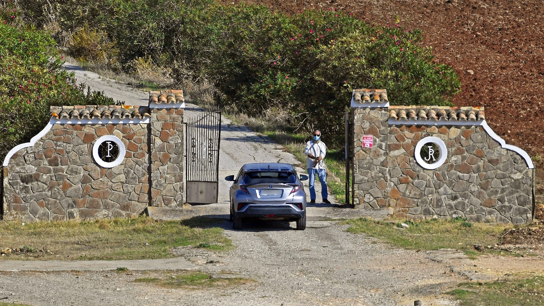 Agustin Pantoja entrando a la finca Cantora en Medina Sidonia, 04 de noviembre de 2020.