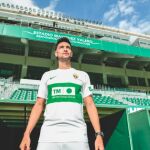 Javier Pastore en su presentación con el Elche.