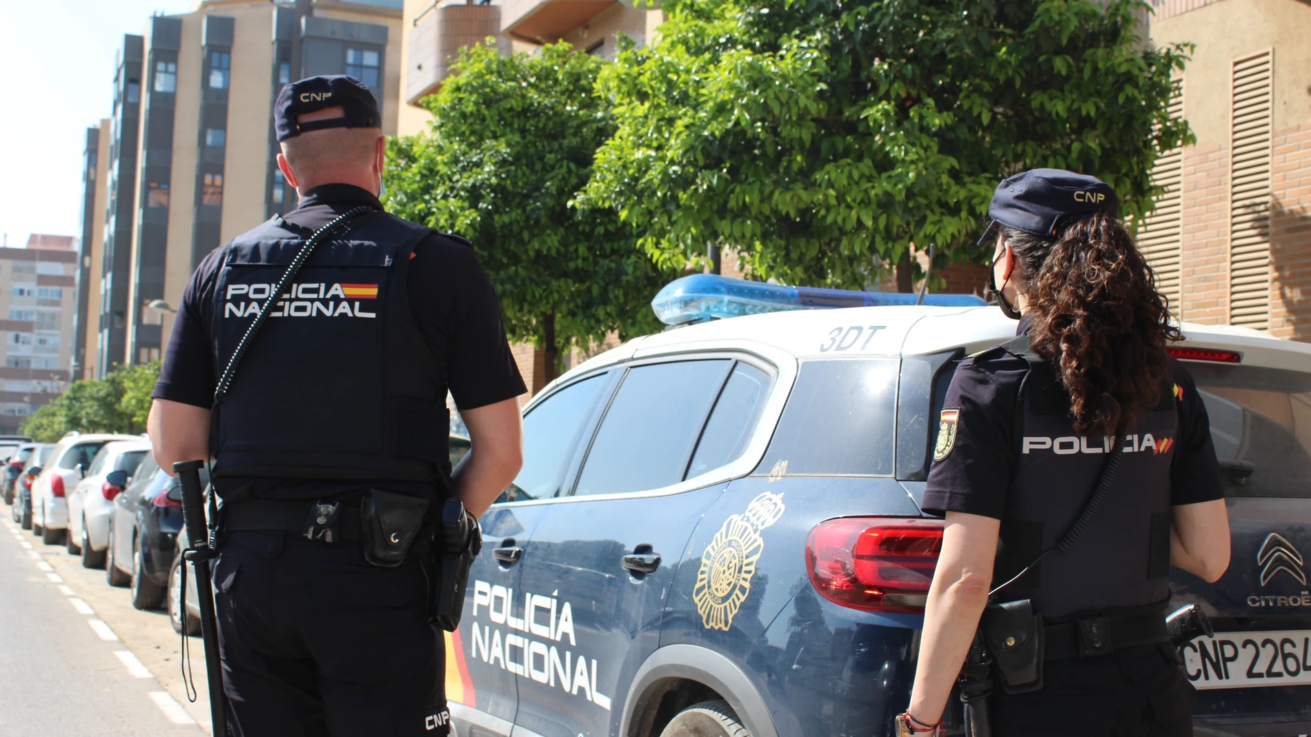 Los agentes de la Policía Nacional podrán usar desde este lunes las cámaras de grabación unipersonales