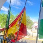 Manzanilla decreta tres días de luto por el fallecimiento de un menor de cuatro años en una piscina. AYUNTAMIENTO DE MANZANILLA