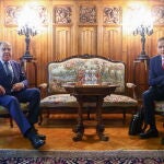Una fotografía proporcionada por el servicio de prensa del Ministerio de Relaciones Exteriores de Rusia muestra al Ministro de Relaciones Exteriores de Rusia, Sergei Lavrov (izq.), y al Ministro de Relaciones Exteriores de Venezuela, Carlos Faria, preparándose para una reunión en Moscú, Rusia, el 04 de abril de 2022. Julio de 2022. (Rusia, Moscú) EFE/EPA/MINISTERIO DE EXTERIORES DE RUSIA