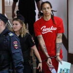 La jugadora de baloncesto Brittney Griner antes de declararse culpable