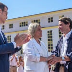 Feijóo, Marimar Blanco y Aznar, ayer, en el homenaje en Ermua