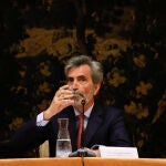 El presidente del Consejo General del Poder Judicial, Carlos Lesmes, durante la inauguración de la Escuela de Verano del Poder Judicial en el Pazo de Mariñán, en Bergondo (A Coruña).