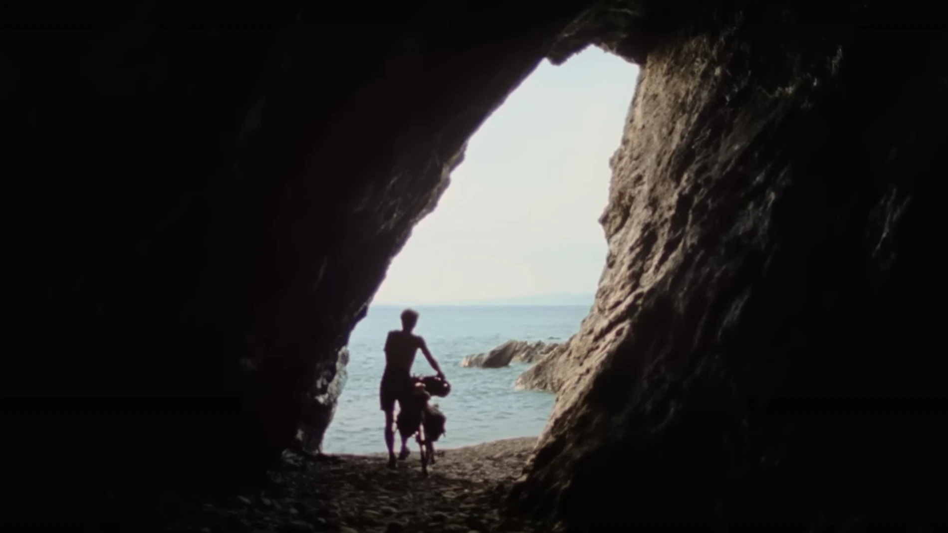 Imagen del anuncio de Estrella Damm de 2022