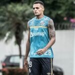 Kaiky Fernandes con el Santos.