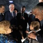 El presidente norteamericano habla con supervivientes estadounidenses del Holocausto Dr. Gita Cycowicz y Rena Quint hoy en Tel Aviv