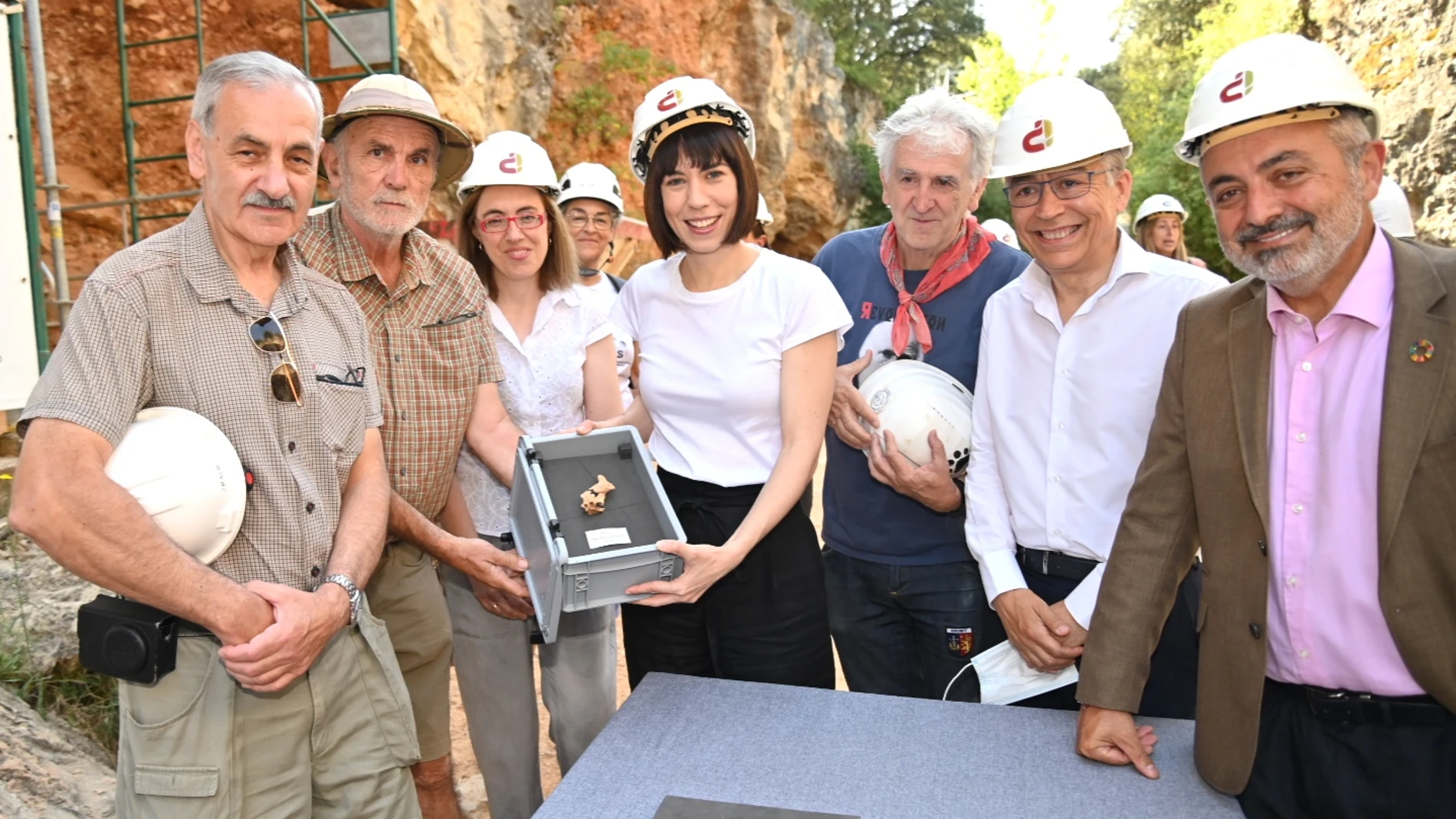La ministra de Ciencia e Innovación, Diana Morant, visita los yacimientos de la sierra de Atapuerca