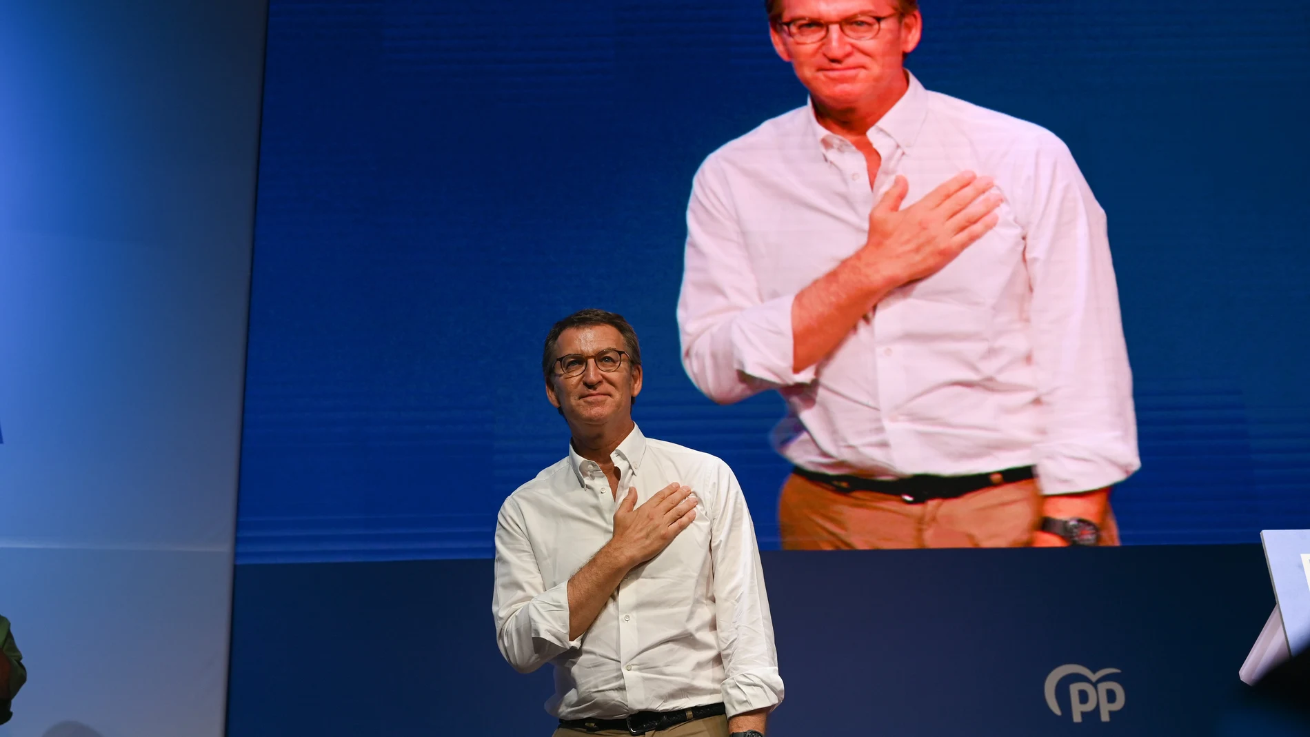 El presidente del Partido Popular, Alberto Núñez Feijóo, interviene en el XIII Congreso Regional del Partido Popular (PP) Extremadura, en la Institución Ferial de Badajoz (IFEBA), en Badajoz, Extremadura (España)