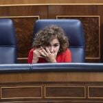 La ministra de Hacienda, María Jesús Montero, en una sesión extraordinaria en el Congreso de los Diputados