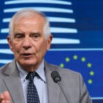 El alto representante para la Unión Europea, Josep Borrell Fontelles, comparece ante los medios tras la reunión con los ministros de Exteriores comunitarios