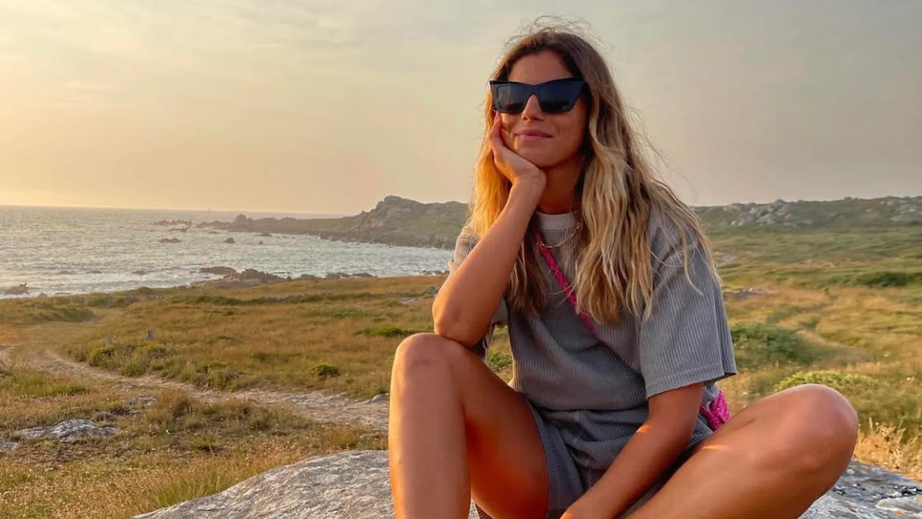 Sara Baceiredo con sandalias rosas.