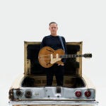 Bryan Adams, uno de los int&eacute;rpretes del rock cl&aacute;sico m&aacute;s ic&oacute;nicos del planeta