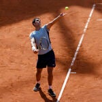 Carlos Alcaraz, durante su partido contra Filip Krajinovic.