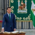 Juanma Moreno jura el cargo de presidente de la Junta, el sábado junto al Palacio de San Telmo