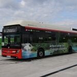 Hay ocho autobuses de hidrógeno verde en circulación en Barcelona que repostan en las instalaciones de Iberdrola