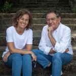Cristina Mariño, hija de Roberto Verino y directora de Marca de la firma, y su padre,