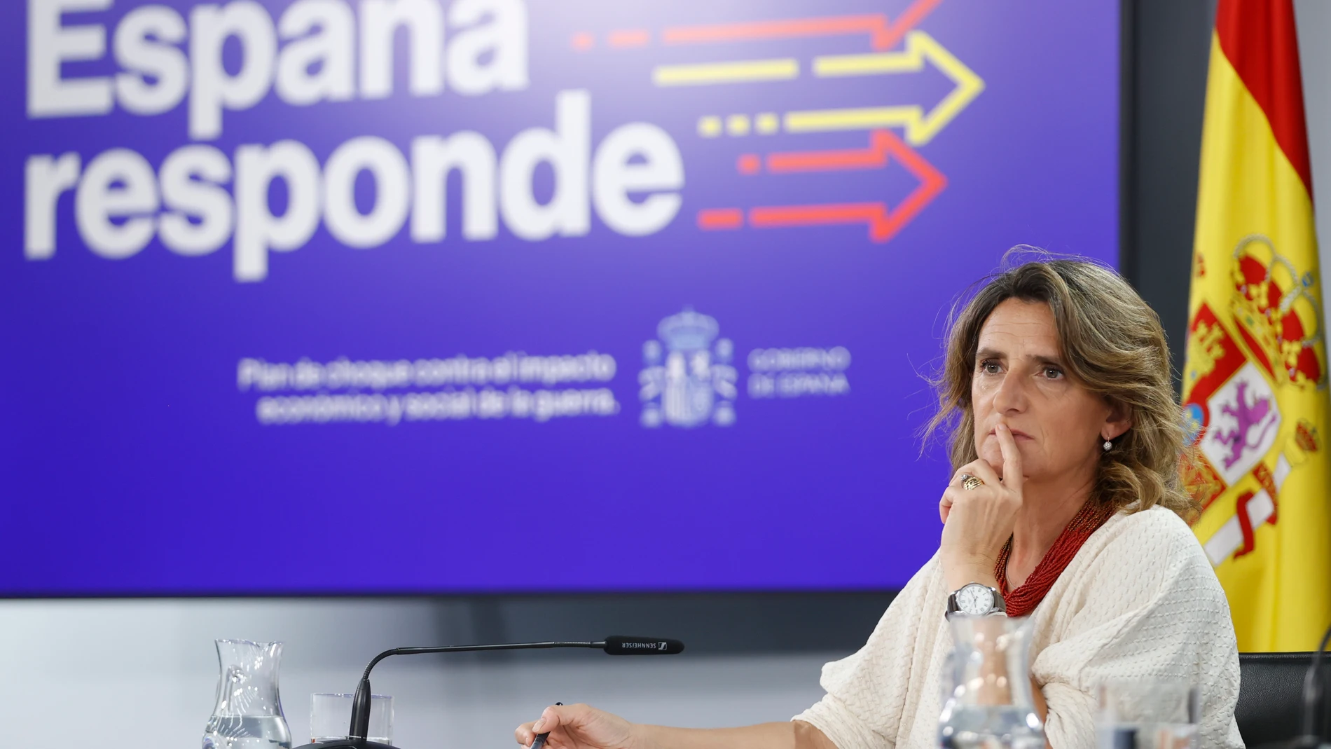 La vicepresidenta tercera y ministra para la Transición Ecológica, Teresa Ribera, durante su comparecencia para informar del nuevo paquete de medidas urgentes para la eficiencia y el ahorro energético