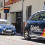 Le agredieron con bates de beisbol, varas de hierro e incluso intentaron agredirle con una navaja