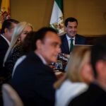 El presidente de la Junta, Juanma Moreno, durante el primer Consejo de Gobierno de la nueva legislatura