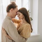 Pareja celebrando el día de San Valentín
