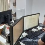 Un agente de la Guardia Civil sobre la investigación. GC