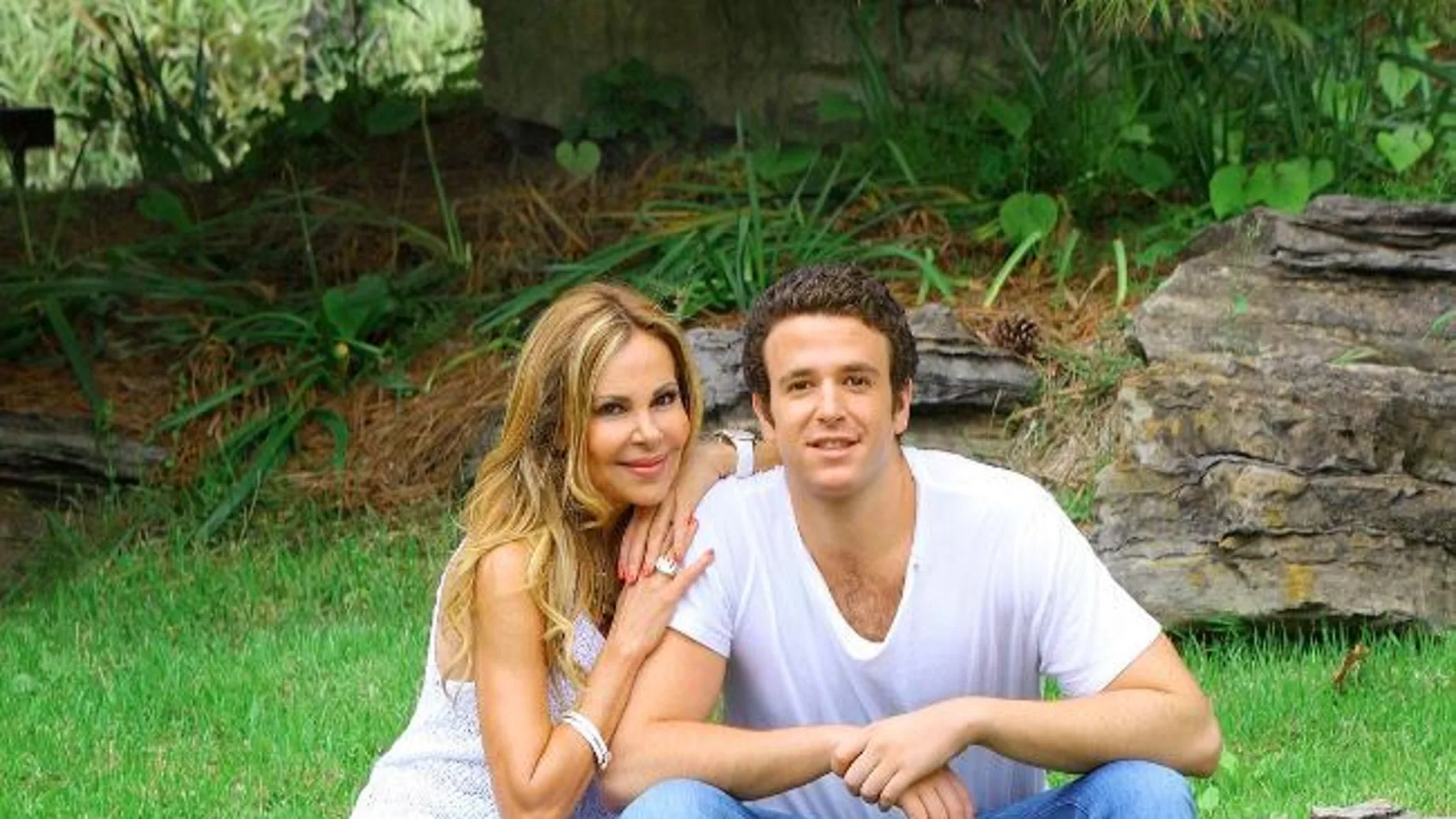 Ana Obregón y su hijo Aless