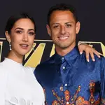 Nicole McPherson y Chicharito.