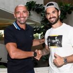 Monchi da la bienvenida a Isco