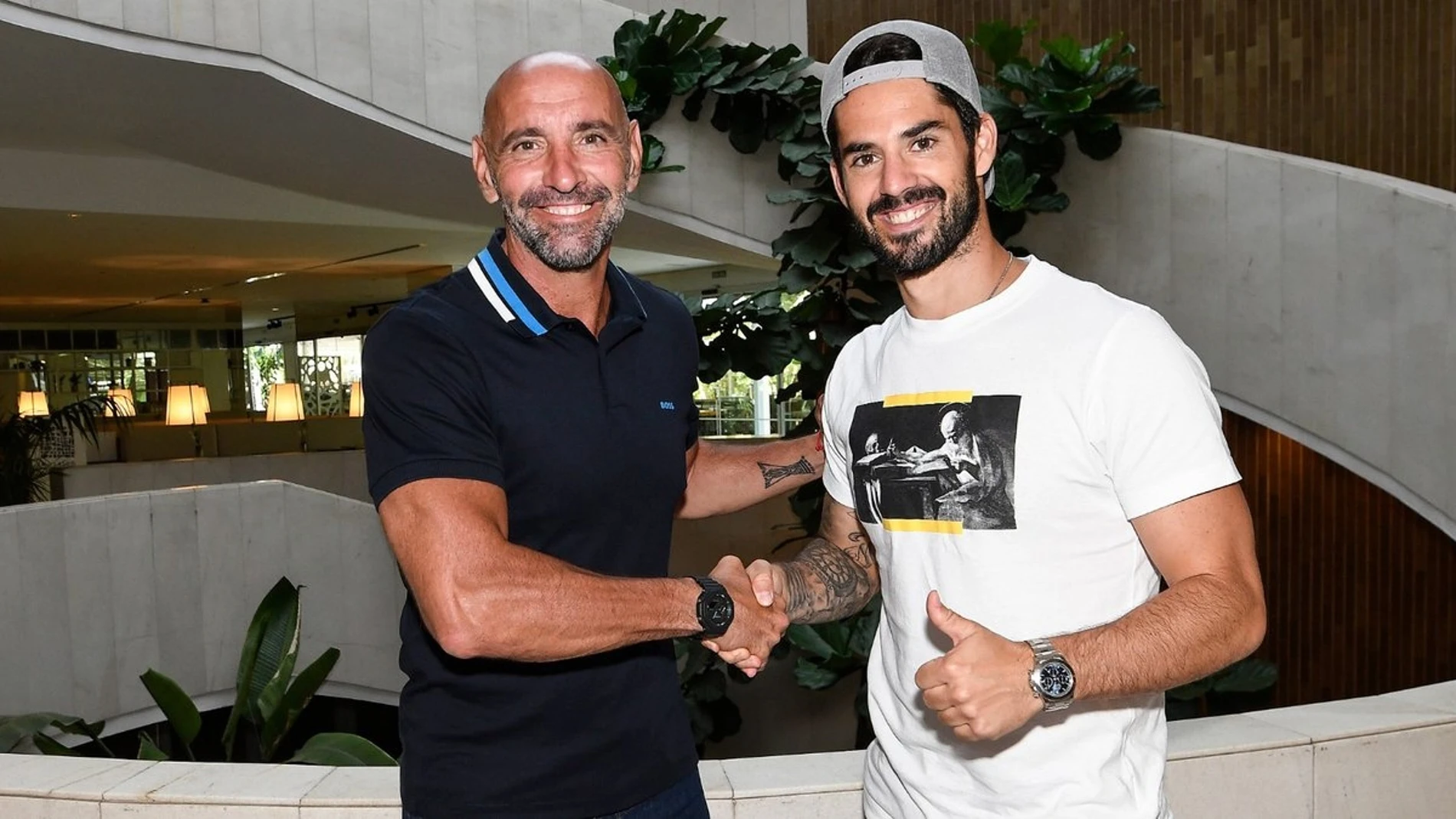 Monchi da la bienvenida a Isco