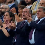 El presidente del FC Barcelona, Joan Laporta estuvo en el concierto de Dani Martín