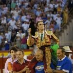 José Tomás sale por la Puerta Grande en la plaza de Alicante