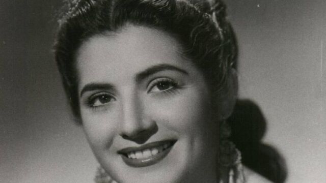 Juanita Reina lucía en públicouna presencia majestuosa