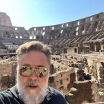 Russell Crowe, el gladiador más famosos, se sacó un «selfie» hace poco en el Coliseum