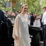 Marta Ortega en el desfile de Dior en Sevilla con vestido de Zara.
