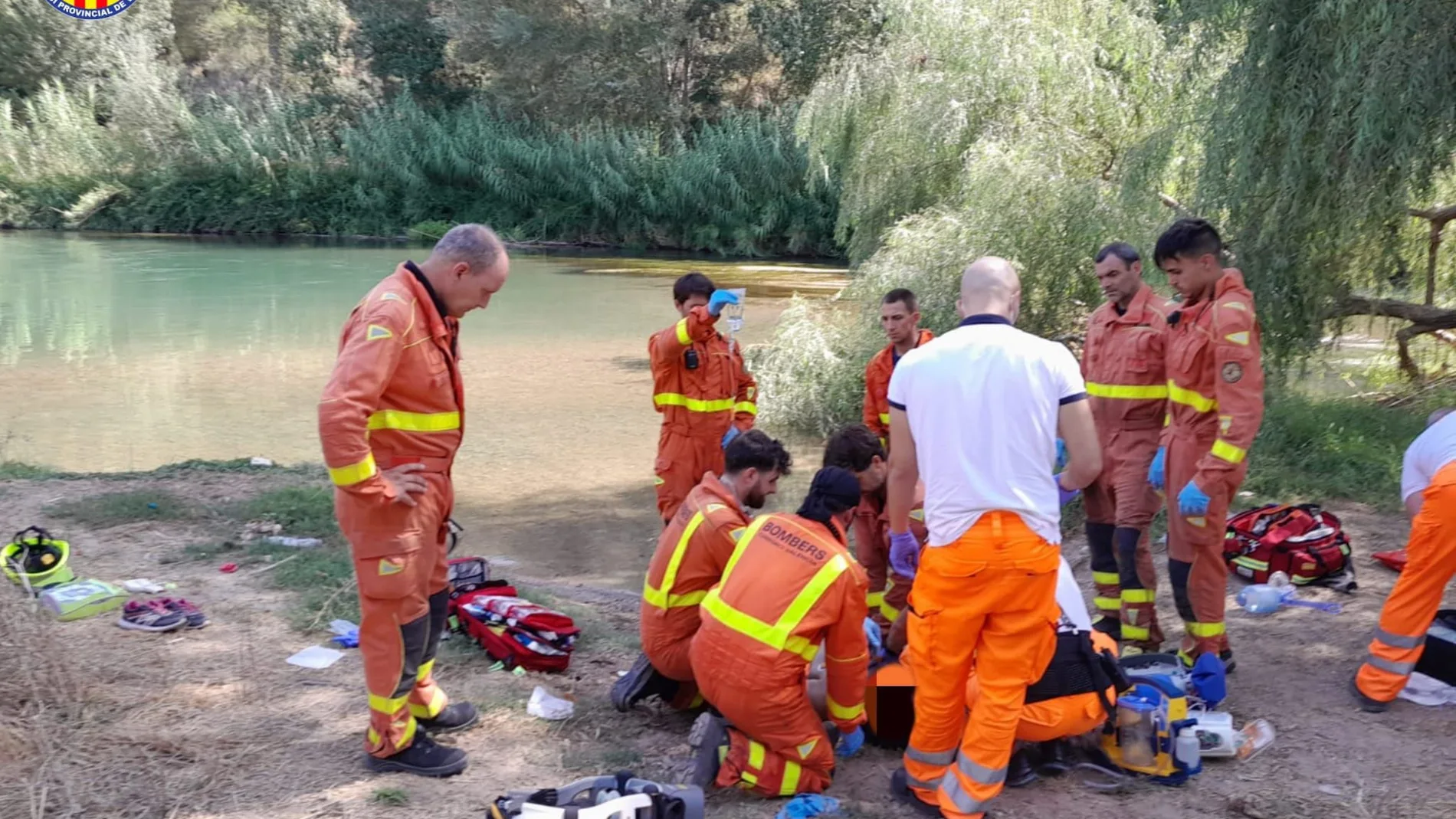 Los bomberos han hecho todo lo posible por recuperar las constantes del padre, pero ha sido inútil
