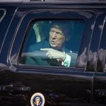 El ex presidente Donald Trump insiste en denunciar una "caza de brujas"