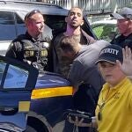 Hadi Matar, de 24 años, de Fairview, en el momento de su arresto