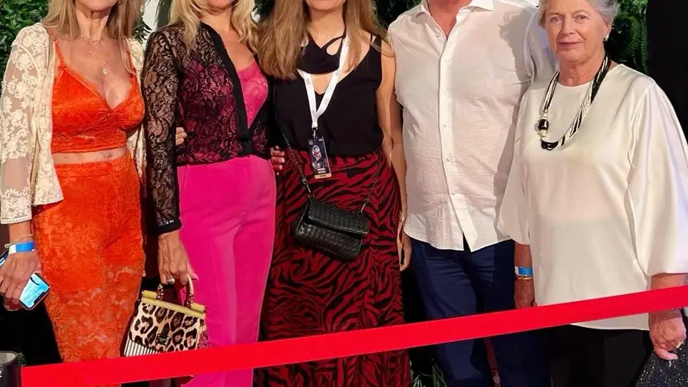 Gelu Carreño, Jaqueline Campos, Nasrin Zhiyan, Ramón Dávila y Juana Dávila