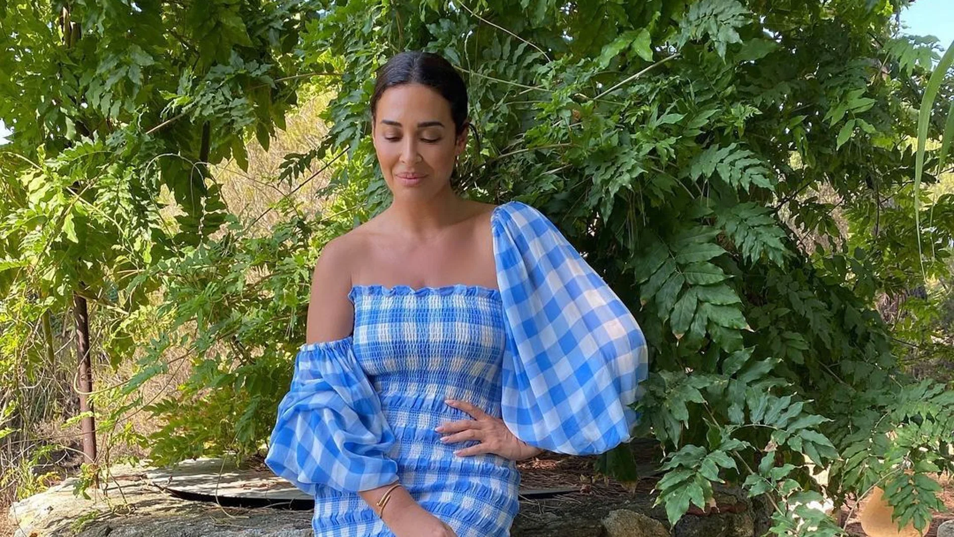 Este es el vestido de Vicky Martín Berrocal que no vas a quitarte en lo que queda de verano