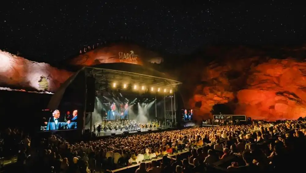 Escenario concierto Bocelli