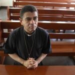 Fotografía de archivo de mayo de 2022 que muestra al obispo nicaragüense Rolando Álvarez, en Managua