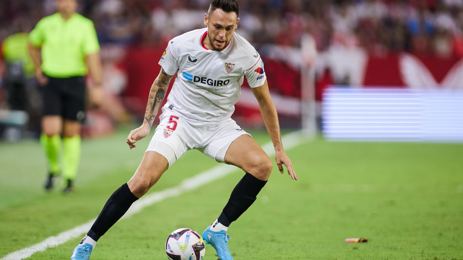 Lucas Ocampos con el Sevilla.