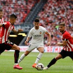 Carlos Soler con el Valencia. EFE/Luis Tejido