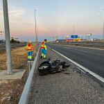 Salida de vía de un motorista en el km. 15 de la A5 sentido entrada a Madrid.