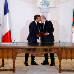 El presidente francés, Emmanuel Macron, junto al argelino, Abdelmadjid Tebboune, durante la reciente visita del mandatario galo al país magrebí
