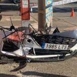 El coche accidentado en la concentración