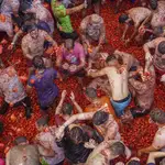 El origen de la Tomatina de Buñol se remonta a una "gamberrada" de un grupo de jóvenes en 1945