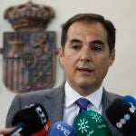 El consejero de Justicia y Administración Local y Función Pública, José Antonio Nieto, atiende a los medios en Granada. ÁLEX CÁMARA-EUROPA PRESS