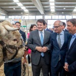 El presidente de la Junta de Castilla y León, Alfonso Fernández Mañuueco, acompañado del Ministro de Agricultura, Pesca y Alimentación (MAPA), Luis Planas, y del presidente de la Diputación de Salamanca, Javier Iglesias, inaugura la Feria del Sector Agropecuario Salamaq 2022 y la 33 Exposición Internacional de Ganado Puro